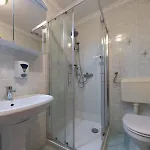 Gostisce Pri Dveh Petelinih 3*