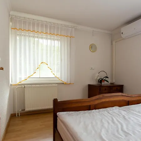 Gostisce Pri Dveh Petelinih بيت ضيافة