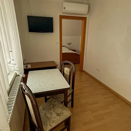 بيت ضيافة Gostisce Pri Dveh Petelinih بليد