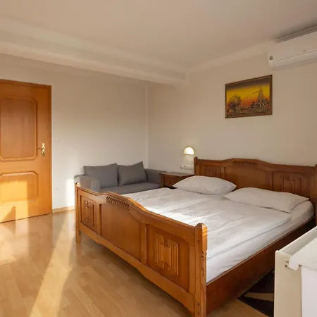 بيت ضيافة Gostisce Pri Dveh Petelinih