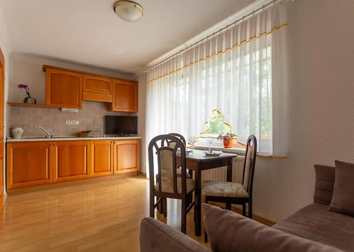 Gostisce Pri Dveh Petelinih