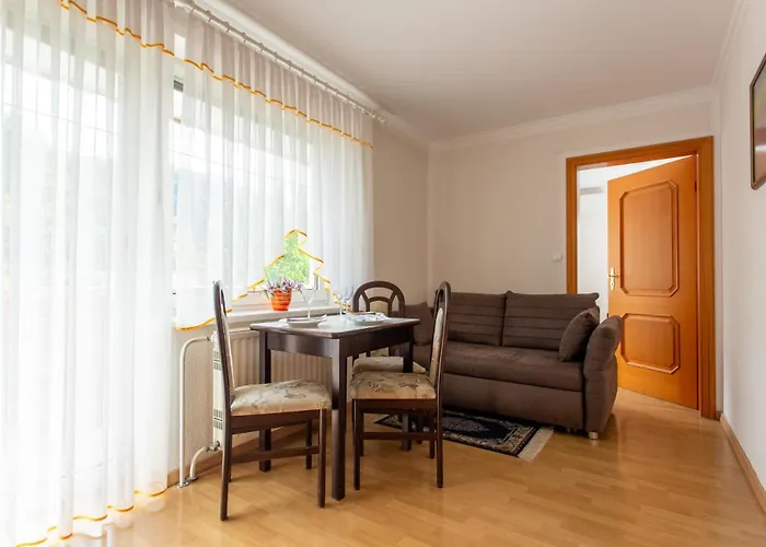 Πανσιόν Gostisce Pri Dveh Petelinih 3*