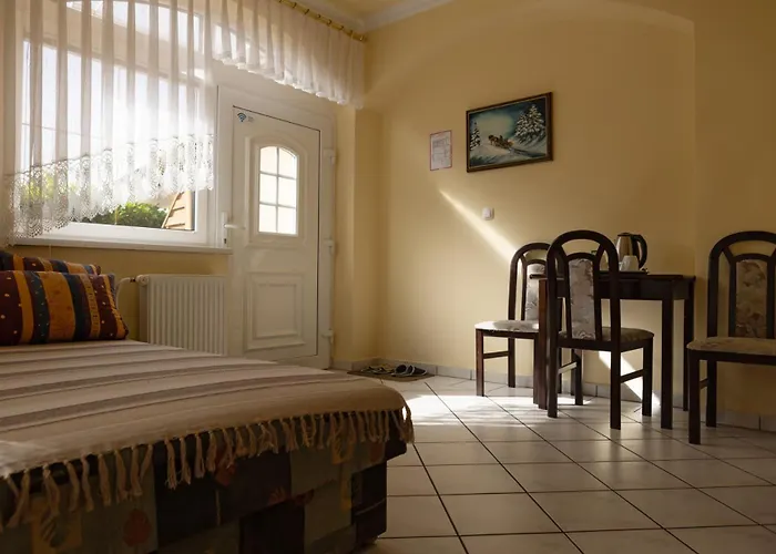 Gostisce Pri Dveh Petelinih Μπλεντ