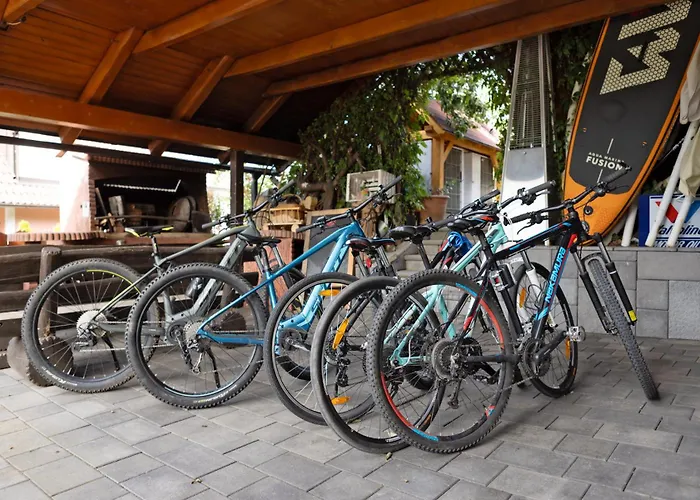 Gostisce Pri Dveh Petelinih Μπλεντ