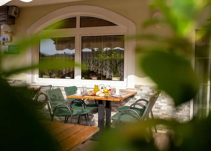 Gostisce Pri Dveh Petelinih 3* Μπλεντ